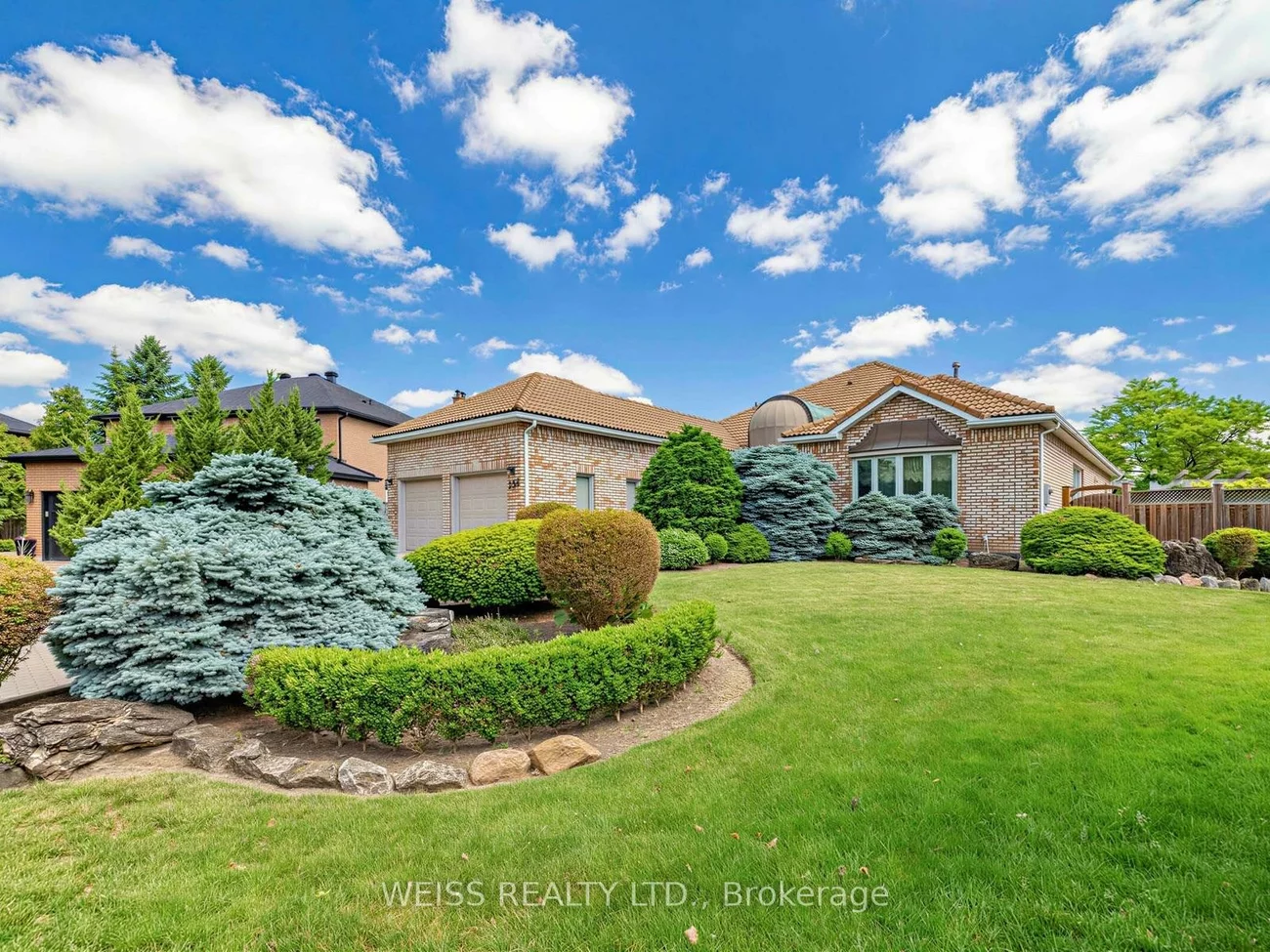 238, Bourbon, East Woodbridge, Vaughan