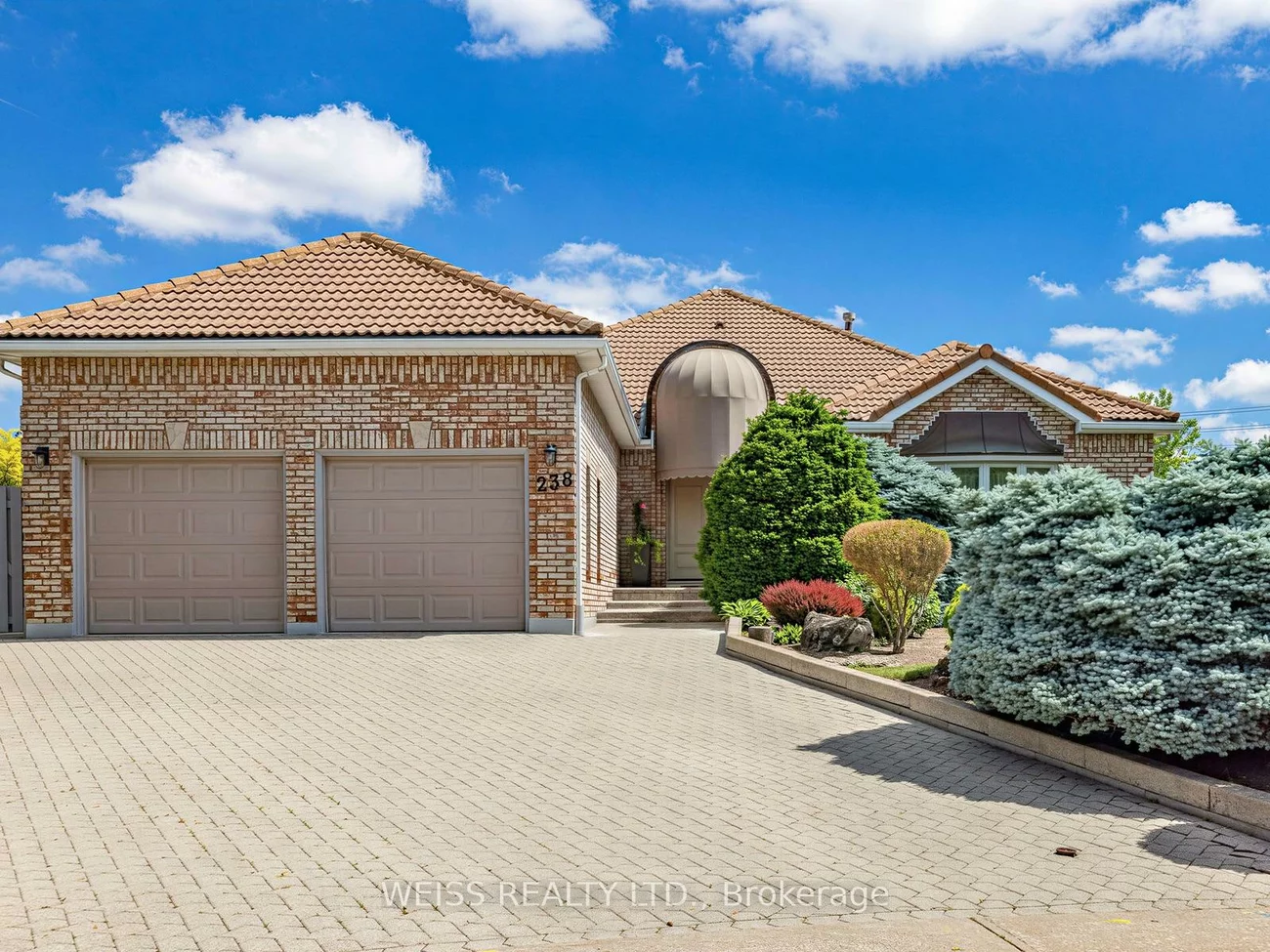 238, Bourbon, East Woodbridge, Vaughan
