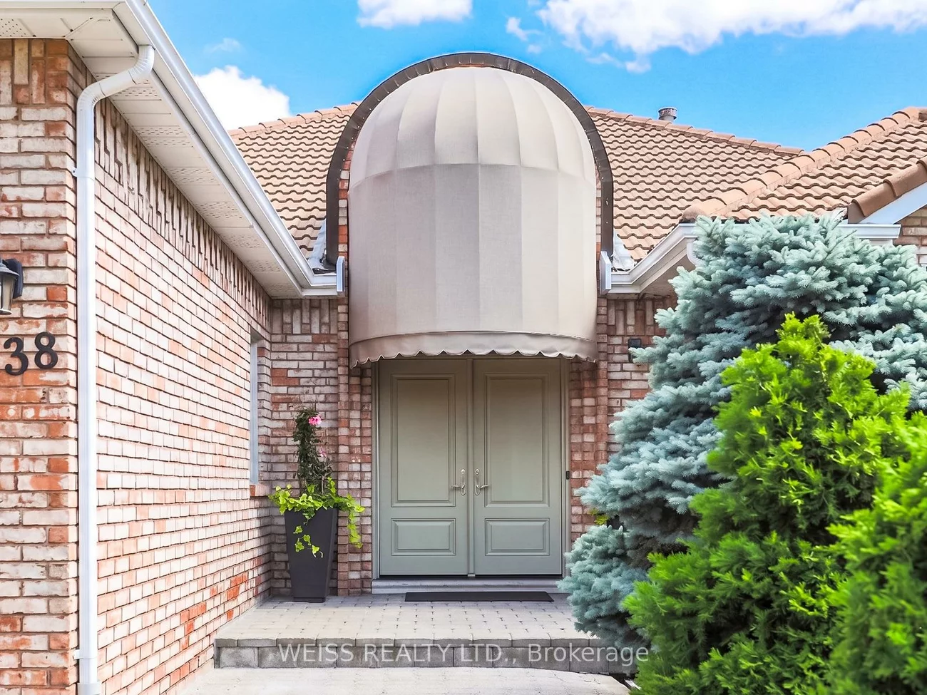 238, Bourbon, East Woodbridge, Vaughan