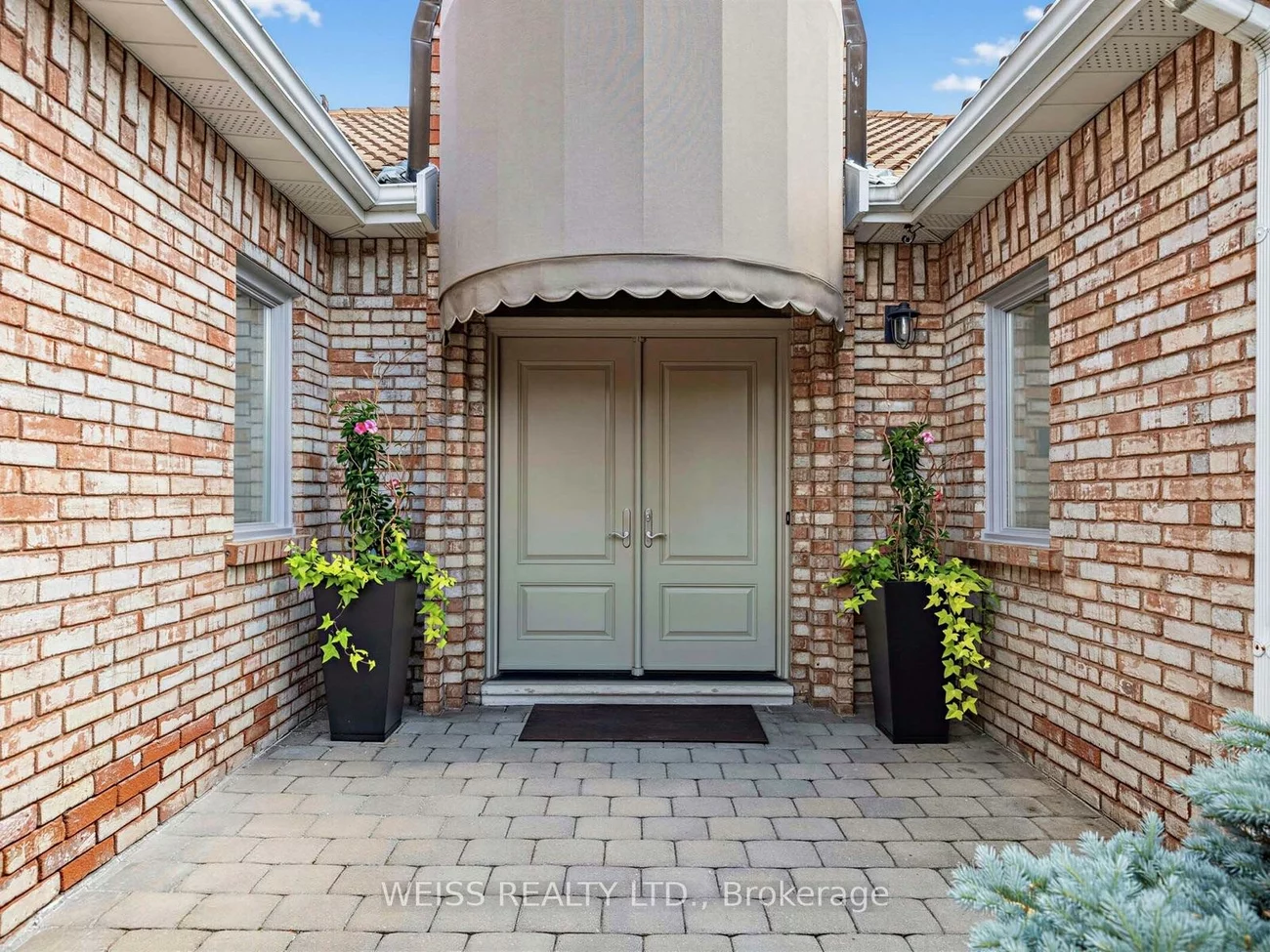 238, Bourbon, East Woodbridge, Vaughan