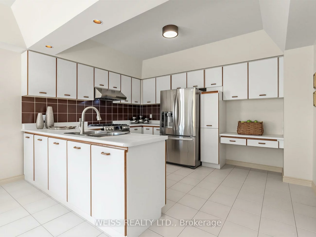 238, Bourbon, East Woodbridge, Vaughan