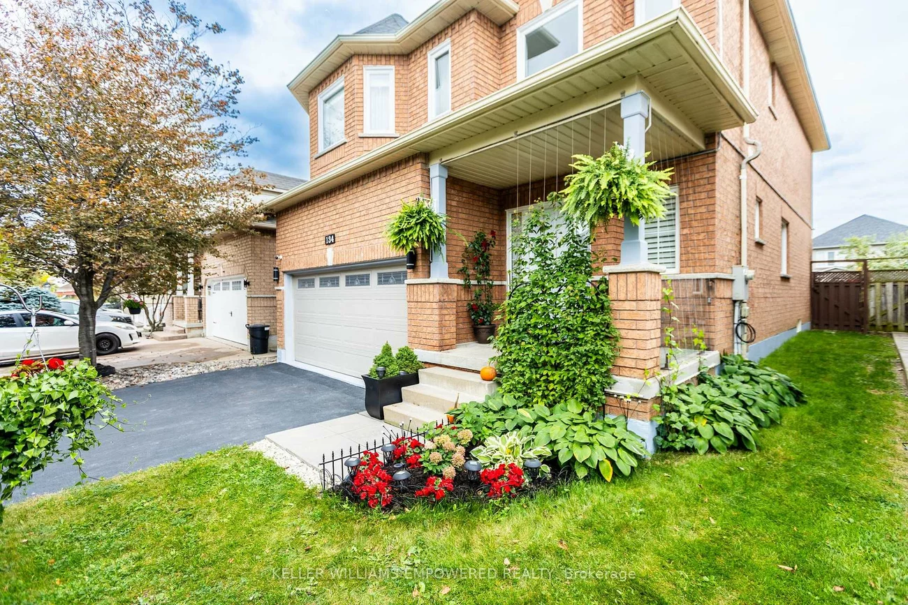 134, Queen Isabella, Vellore Village, Vaughan