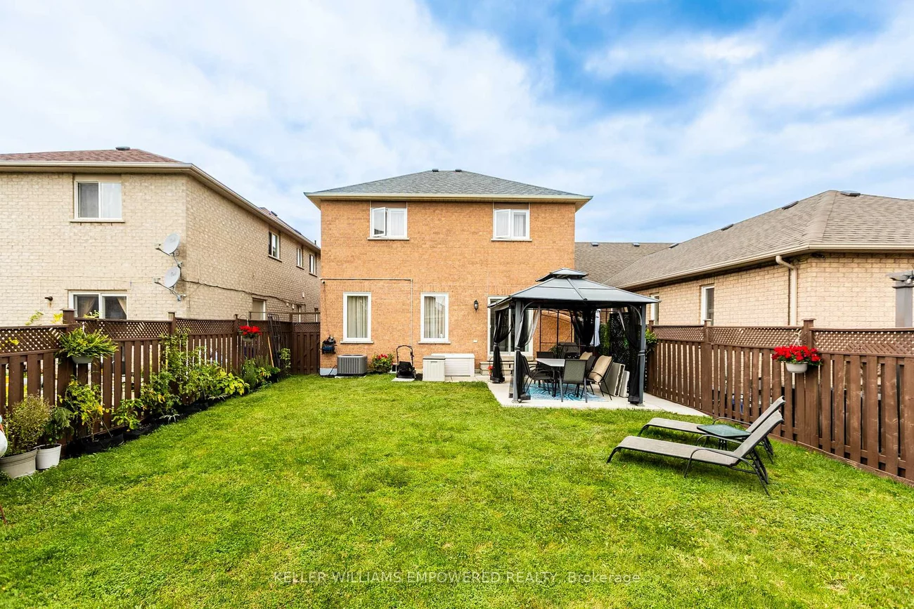 134, Queen Isabella, Vellore Village, Vaughan