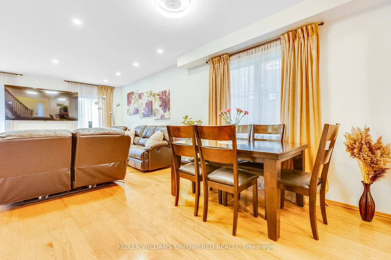 134, Queen Isabella, Vellore Village, Vaughan