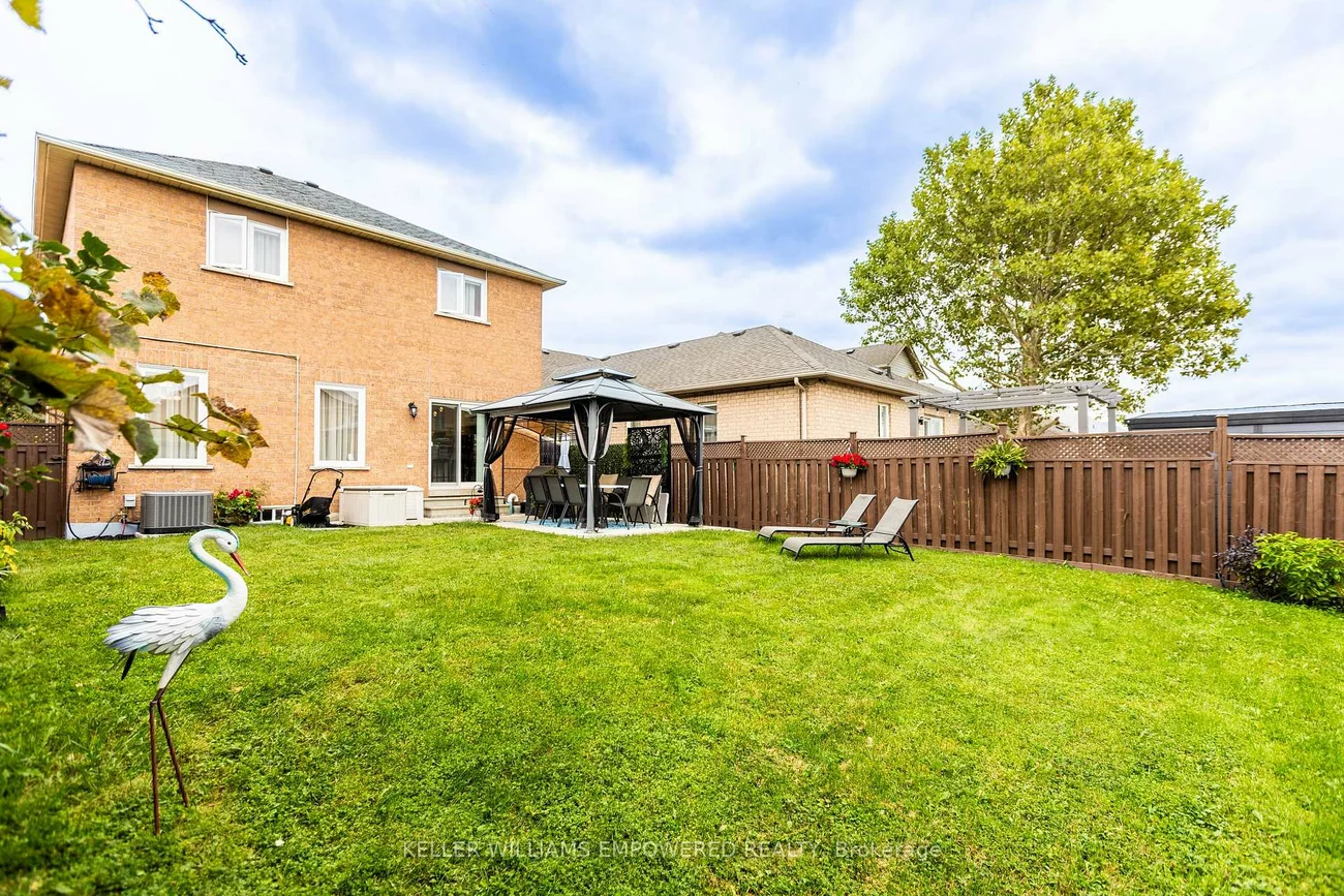 134, Queen Isabella, Vellore Village, Vaughan