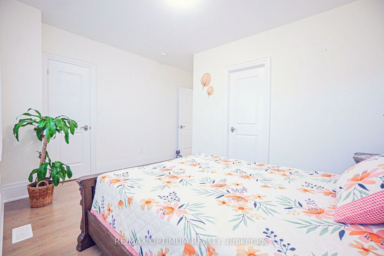53, Kinburn, Vellore Village, Vaughan