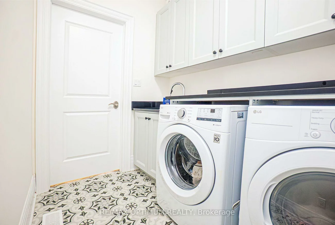 53, Kinburn, Vellore Village, Vaughan