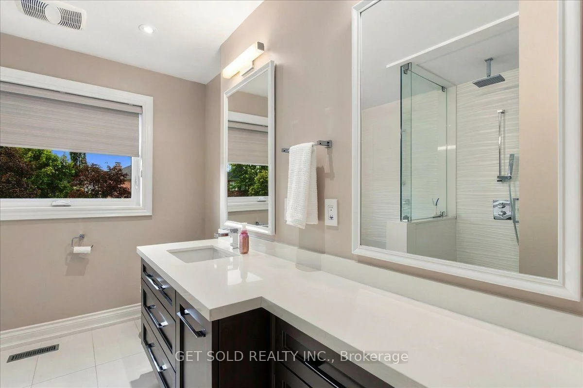 10, Coldwater, Beverley Glen, Vaughan