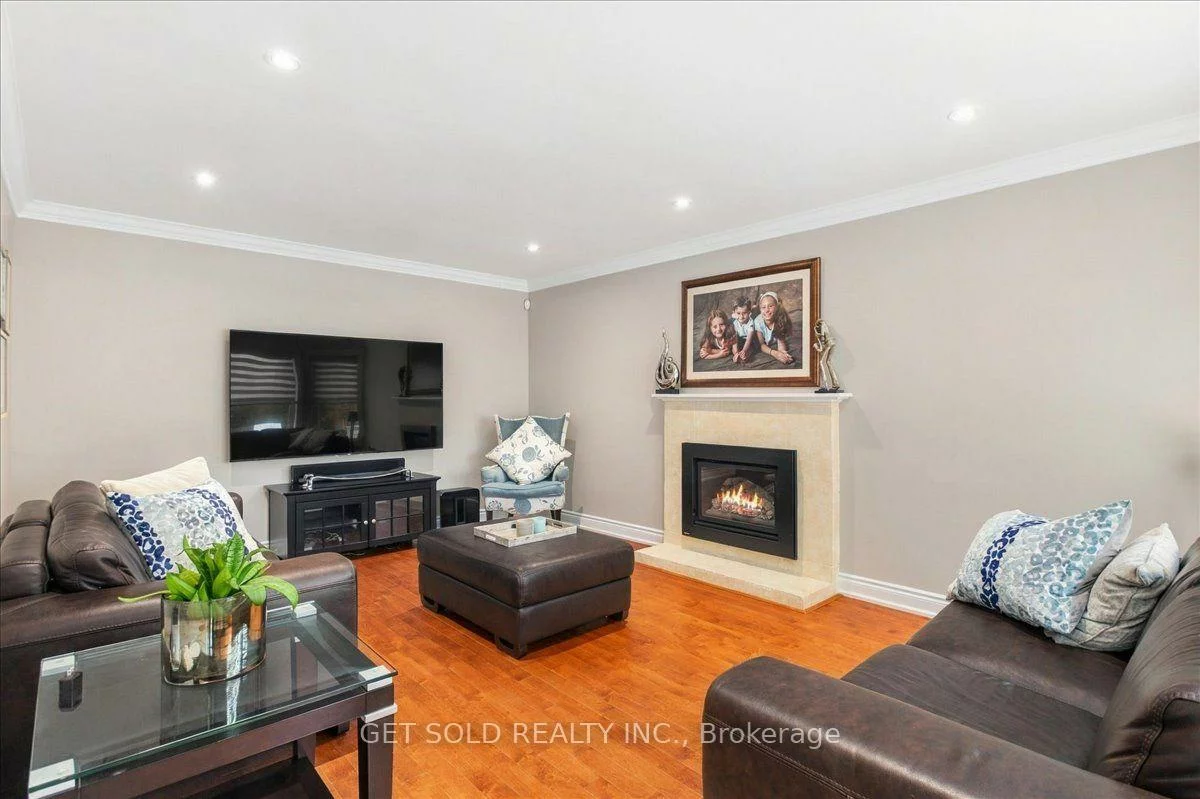 10, Coldwater, Beverley Glen, Vaughan