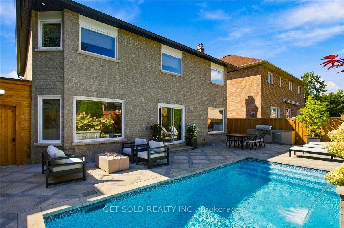 10, Coldwater, Beverley Glen, Vaughan