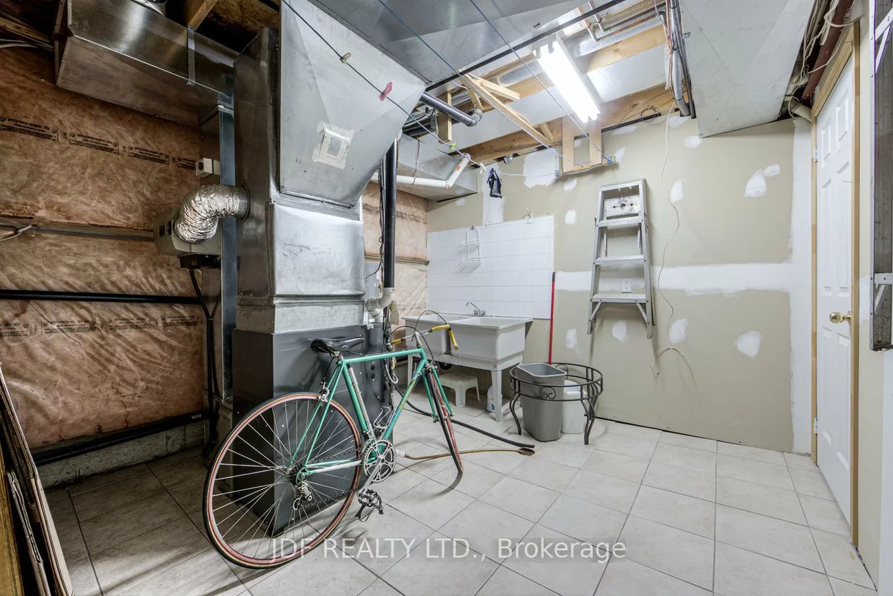 164, Golden Gate, Sonoma Heights, Vaughan