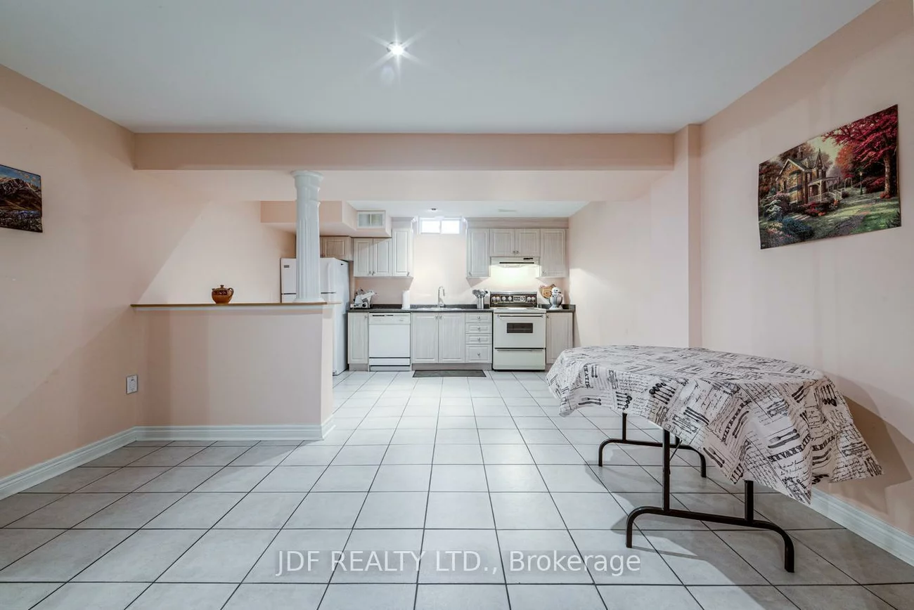 164, Golden Gate, Sonoma Heights, Vaughan