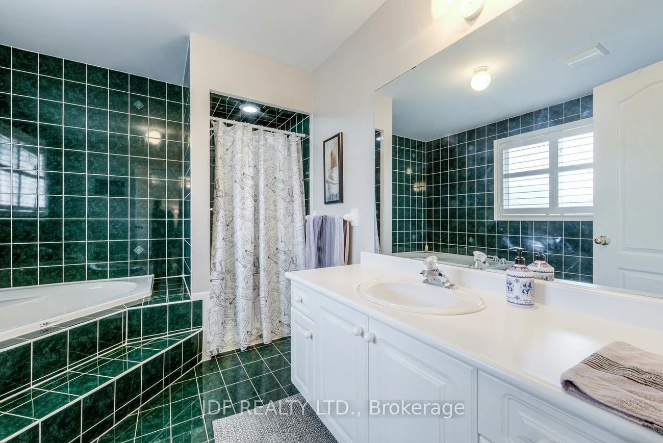 164, Golden Gate, Sonoma Heights, Vaughan