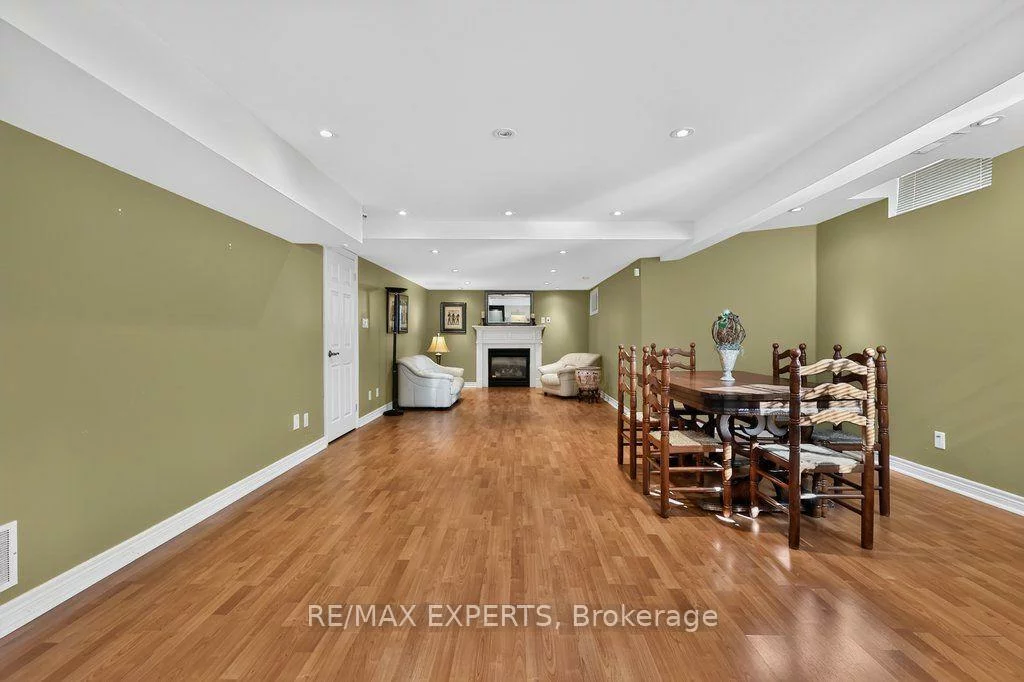 96, Benjamin, East Woodbridge, Vaughan