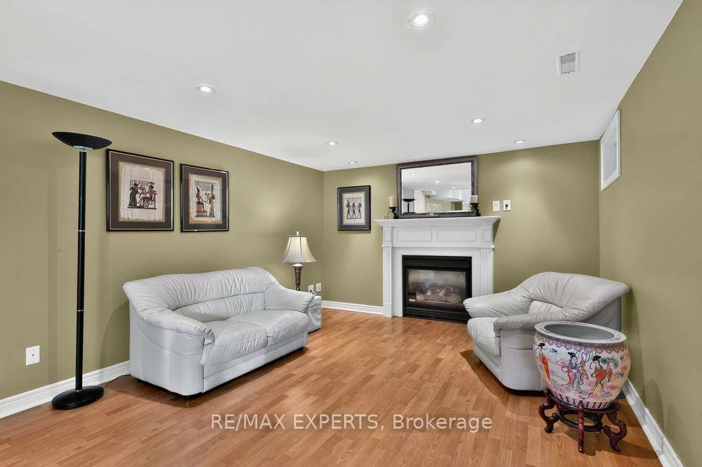96, Benjamin, East Woodbridge, Vaughan