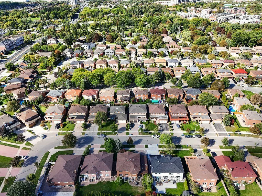 96, Benjamin, East Woodbridge, Vaughan