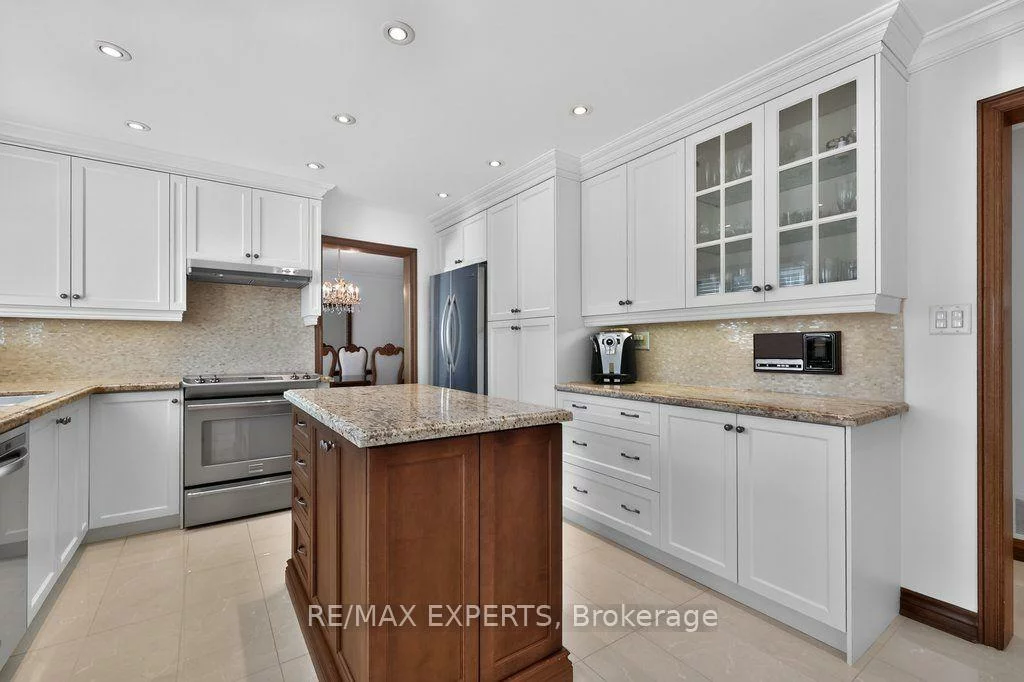 96, Benjamin, East Woodbridge, Vaughan