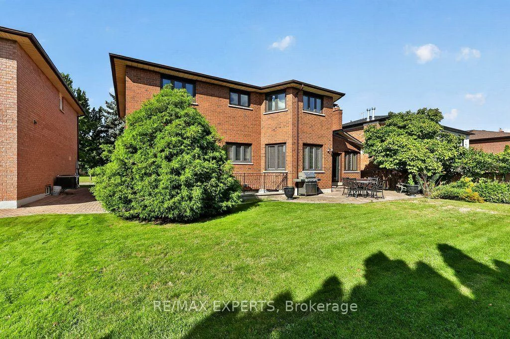 96, Benjamin, East Woodbridge, Vaughan