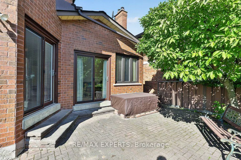 96, Benjamin, East Woodbridge, Vaughan
