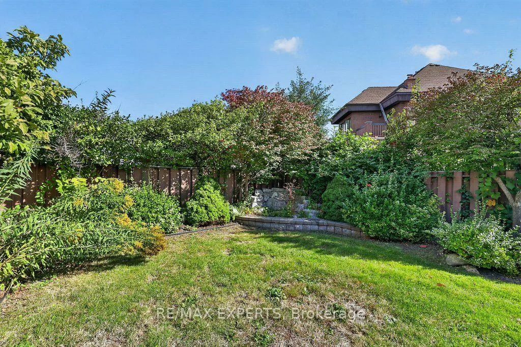 96, Benjamin, East Woodbridge, Vaughan