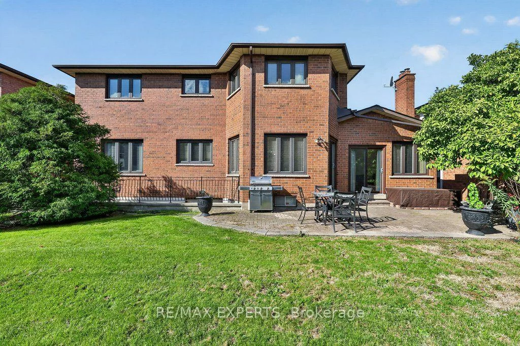 96, Benjamin, East Woodbridge, Vaughan