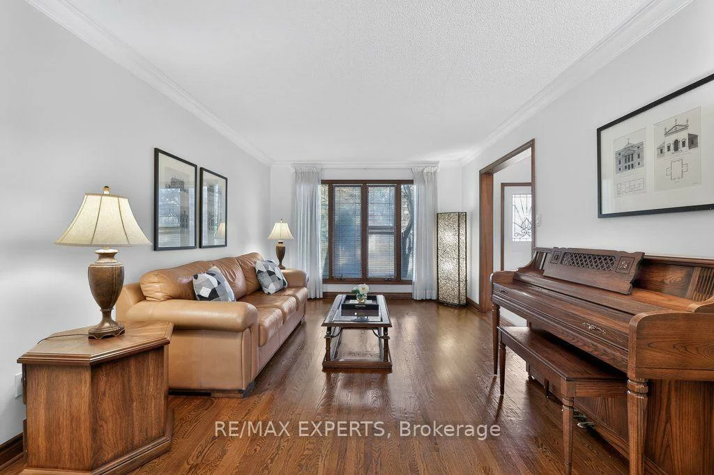 96, Benjamin, East Woodbridge, Vaughan