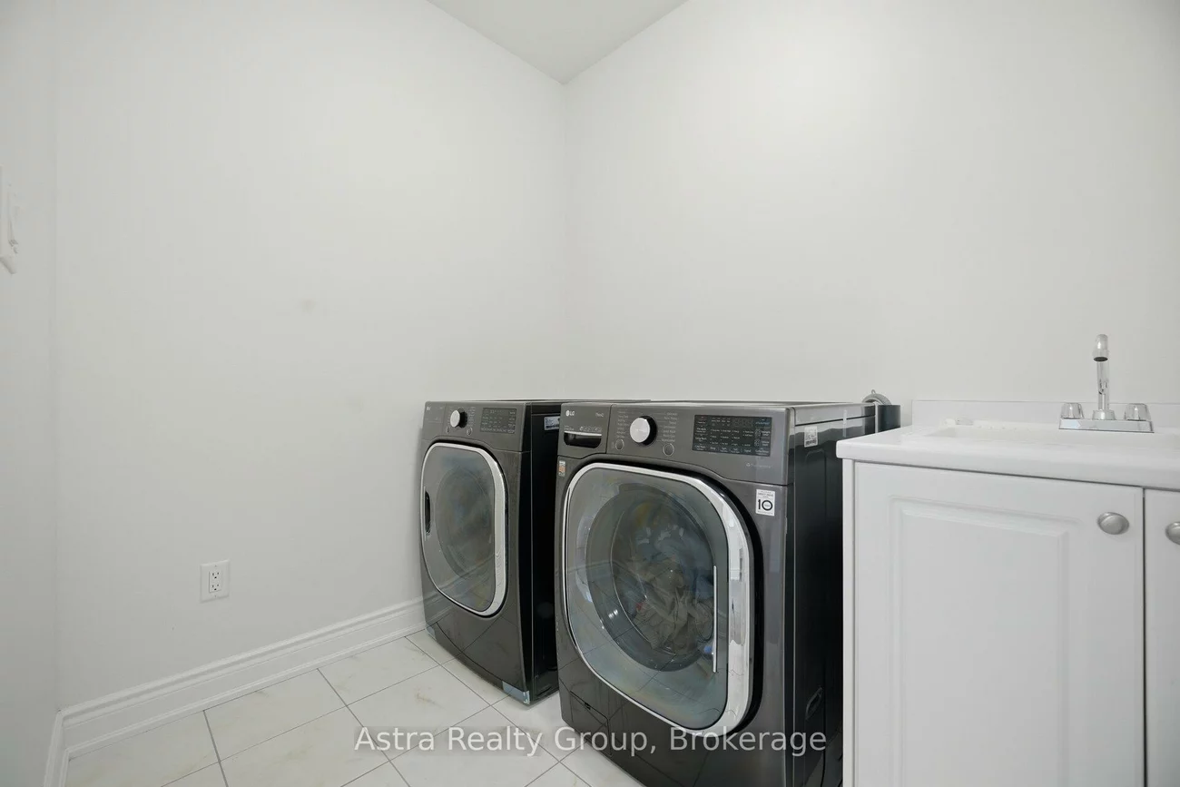 152, Stormont, Vellore Village, Vaughan