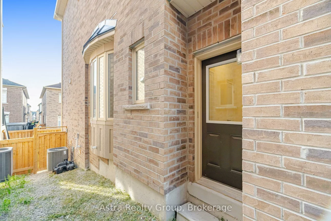 152, Stormont, Vellore Village, Vaughan