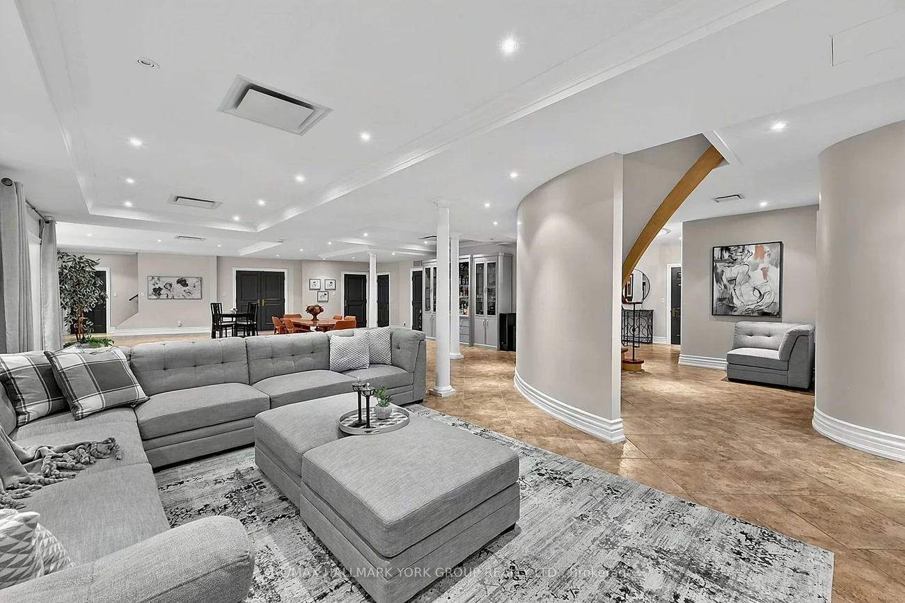 106, Abbruzze, Kleinburg, Vaughan
