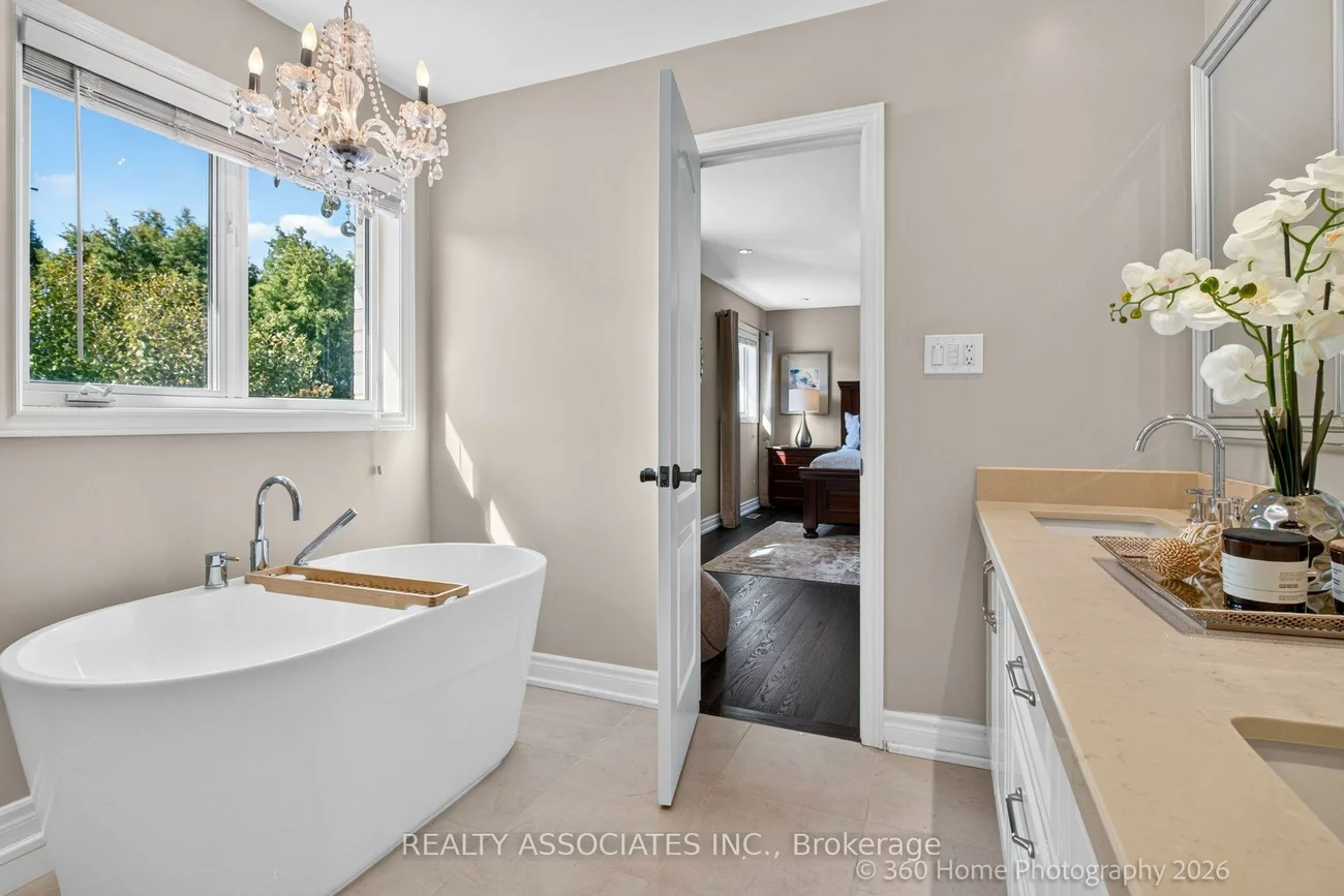 128, Coalbrook, East Woodbridge, Vaughan