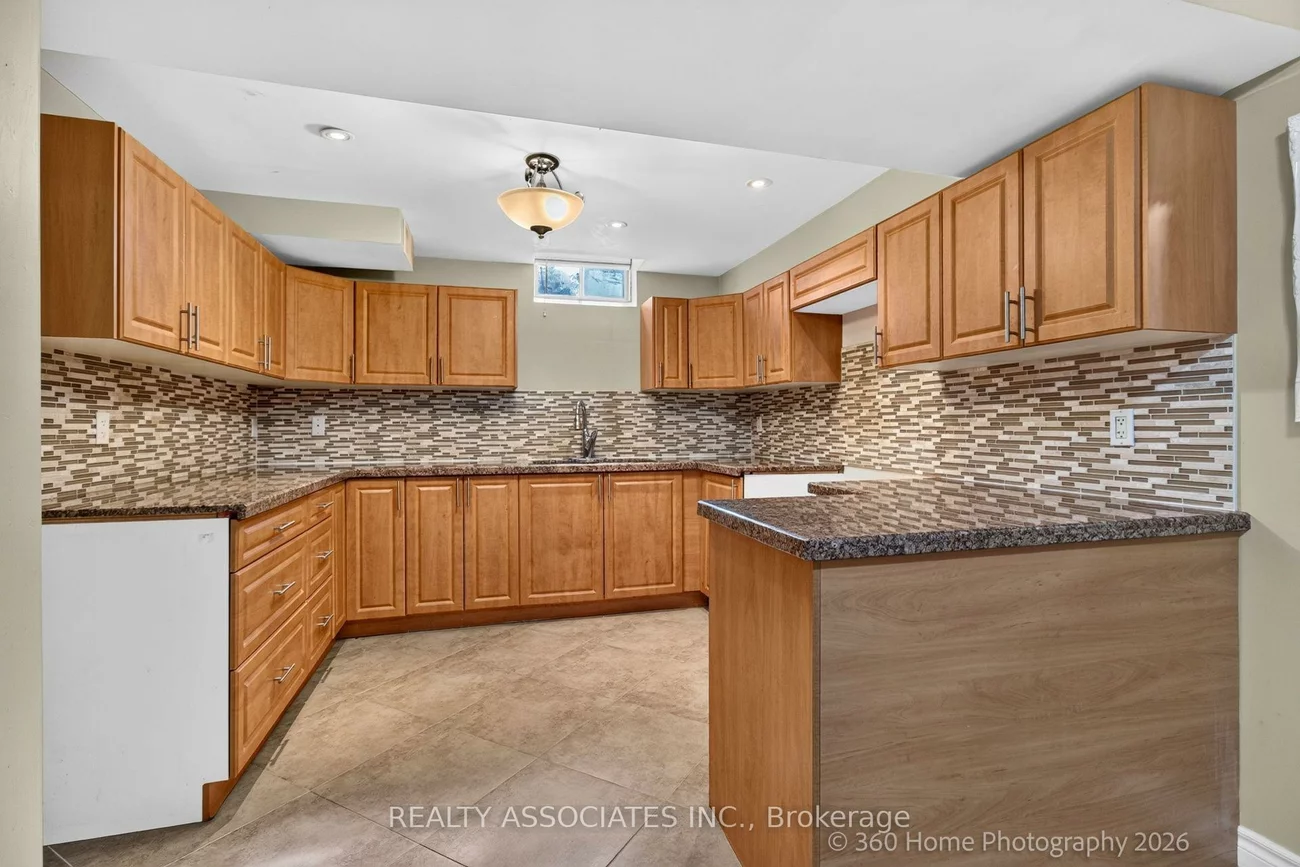 128, Coalbrook, East Woodbridge, Vaughan
