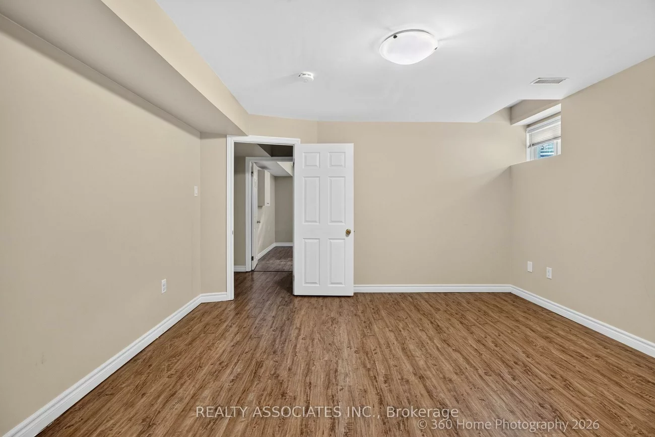 128, Coalbrook, East Woodbridge, Vaughan