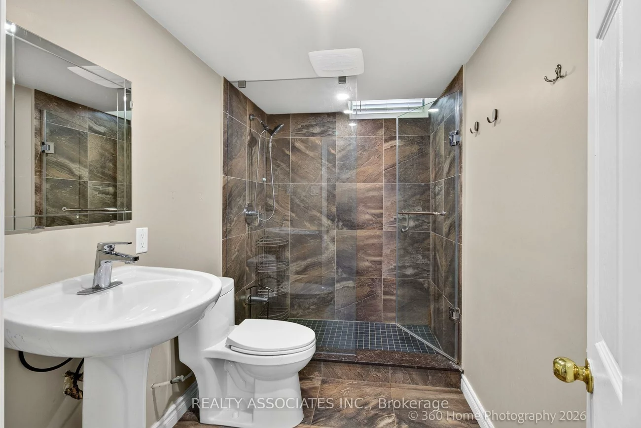 128, Coalbrook, East Woodbridge, Vaughan