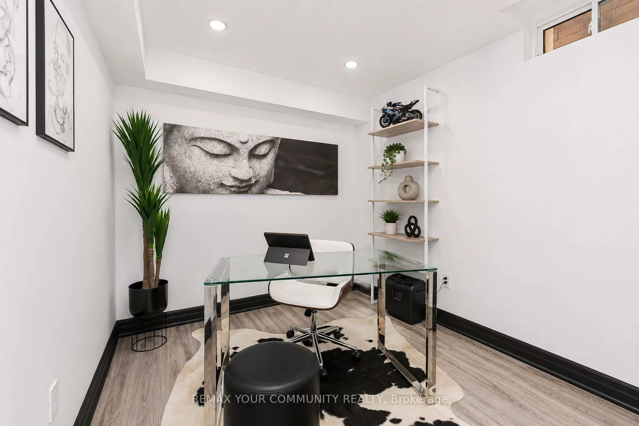 120, Hatton Garden, Vellore Village, Vaughan