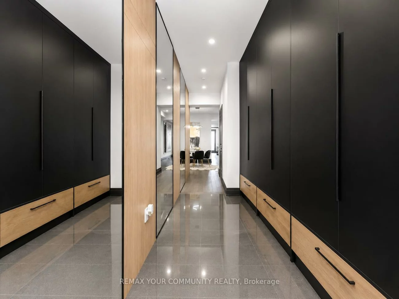 120, Hatton Garden, Vellore Village, Vaughan