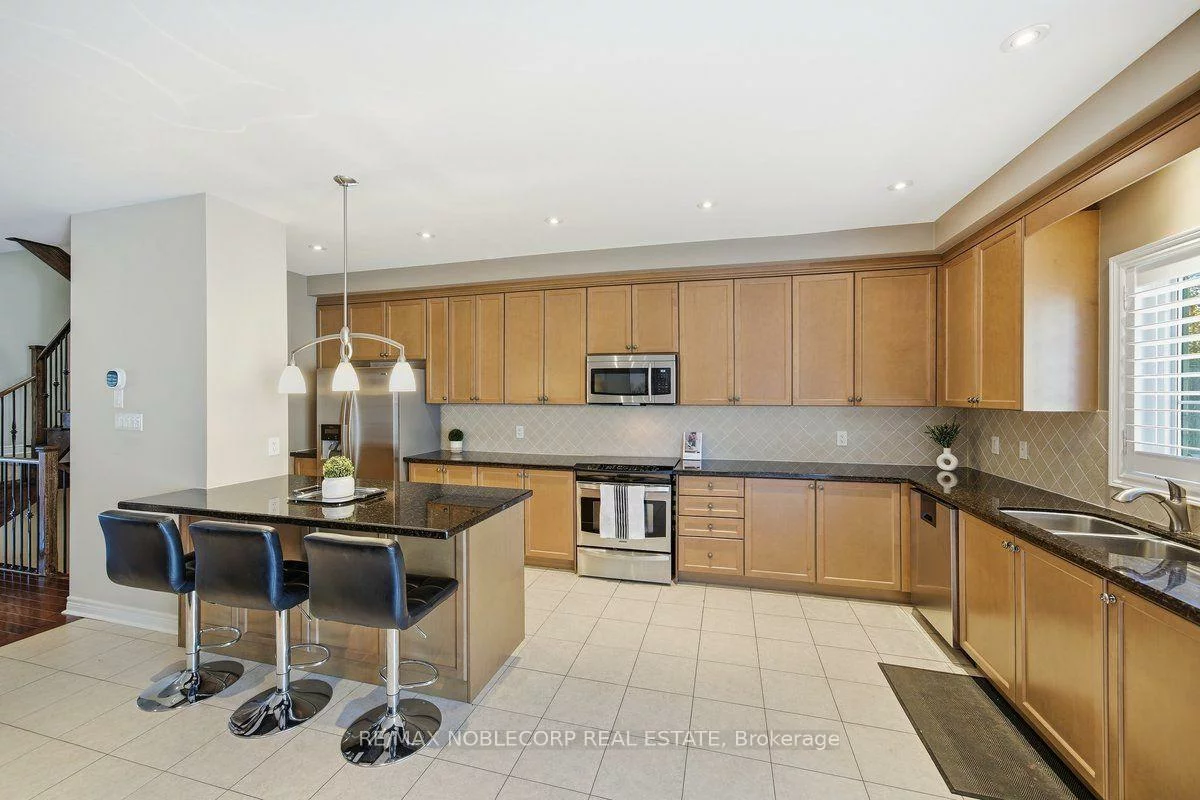 8900, Bathurst, Patterson, Vaughan