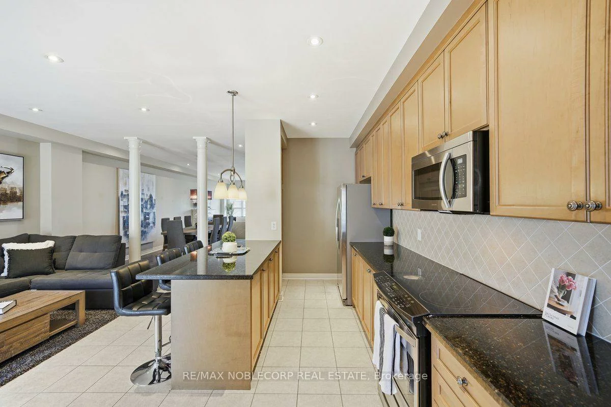 8900, Bathurst, Patterson, Vaughan
