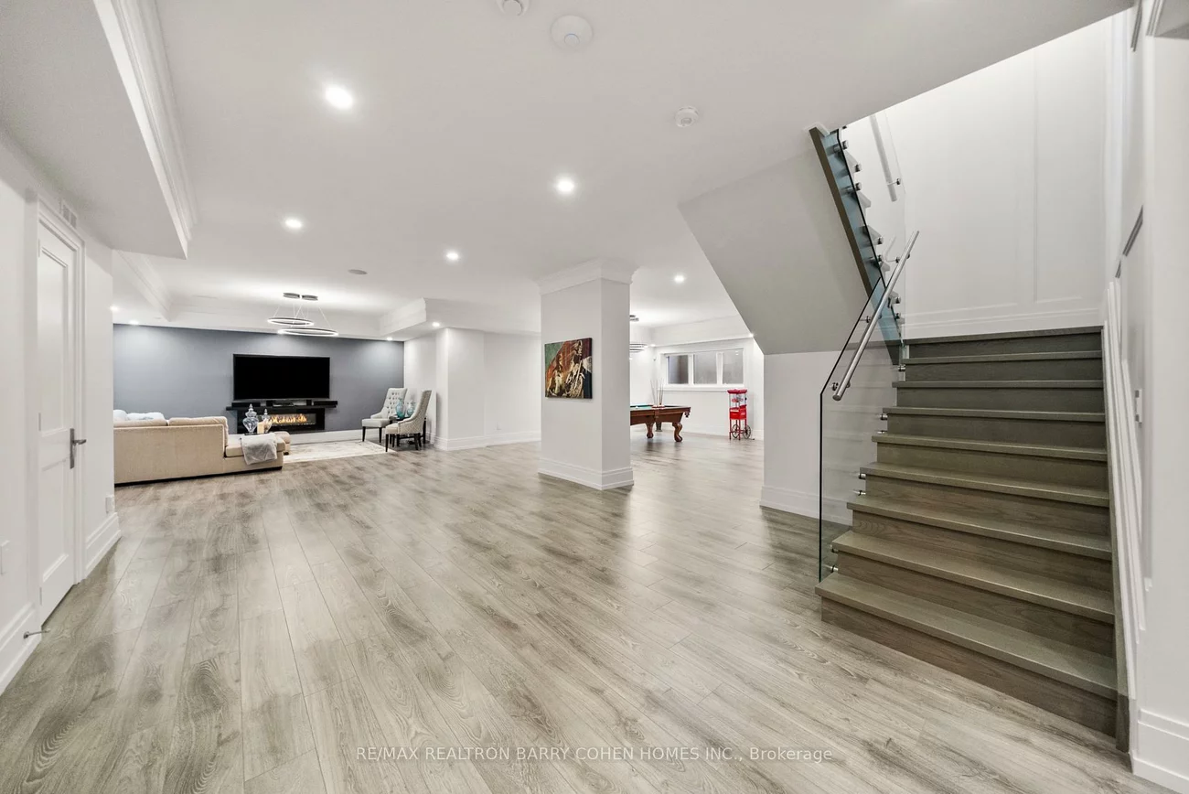 106, Davidson, Islington Woods, Vaughan