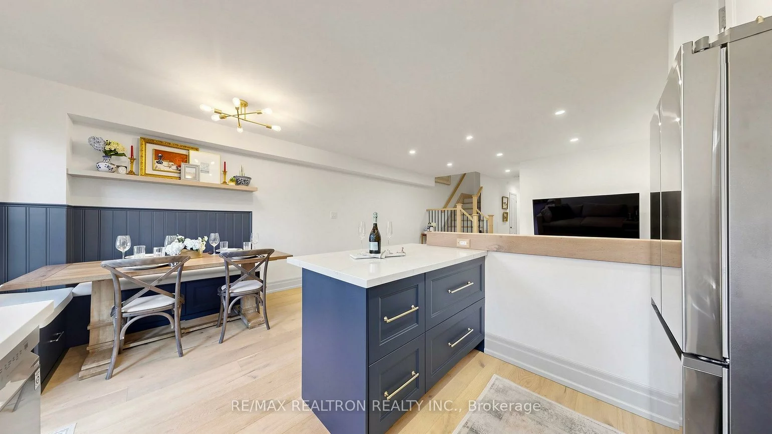 22, Coranto, Vellore Village, Vaughan