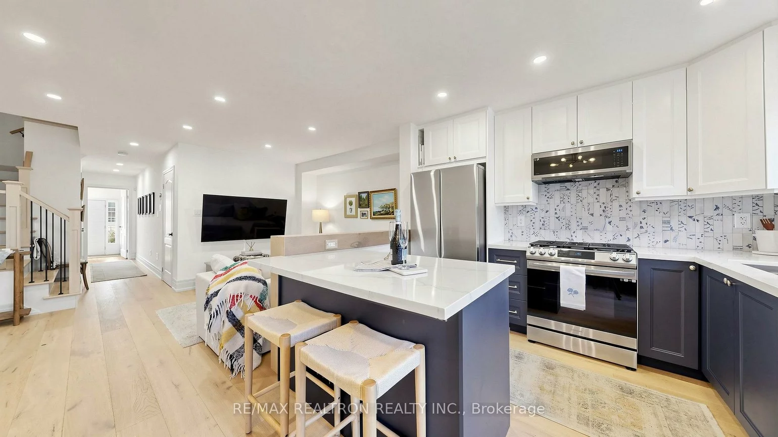 22, Coranto, Vellore Village, Vaughan
