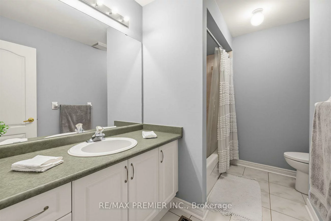 47, Berry, Vellore Village, Vaughan