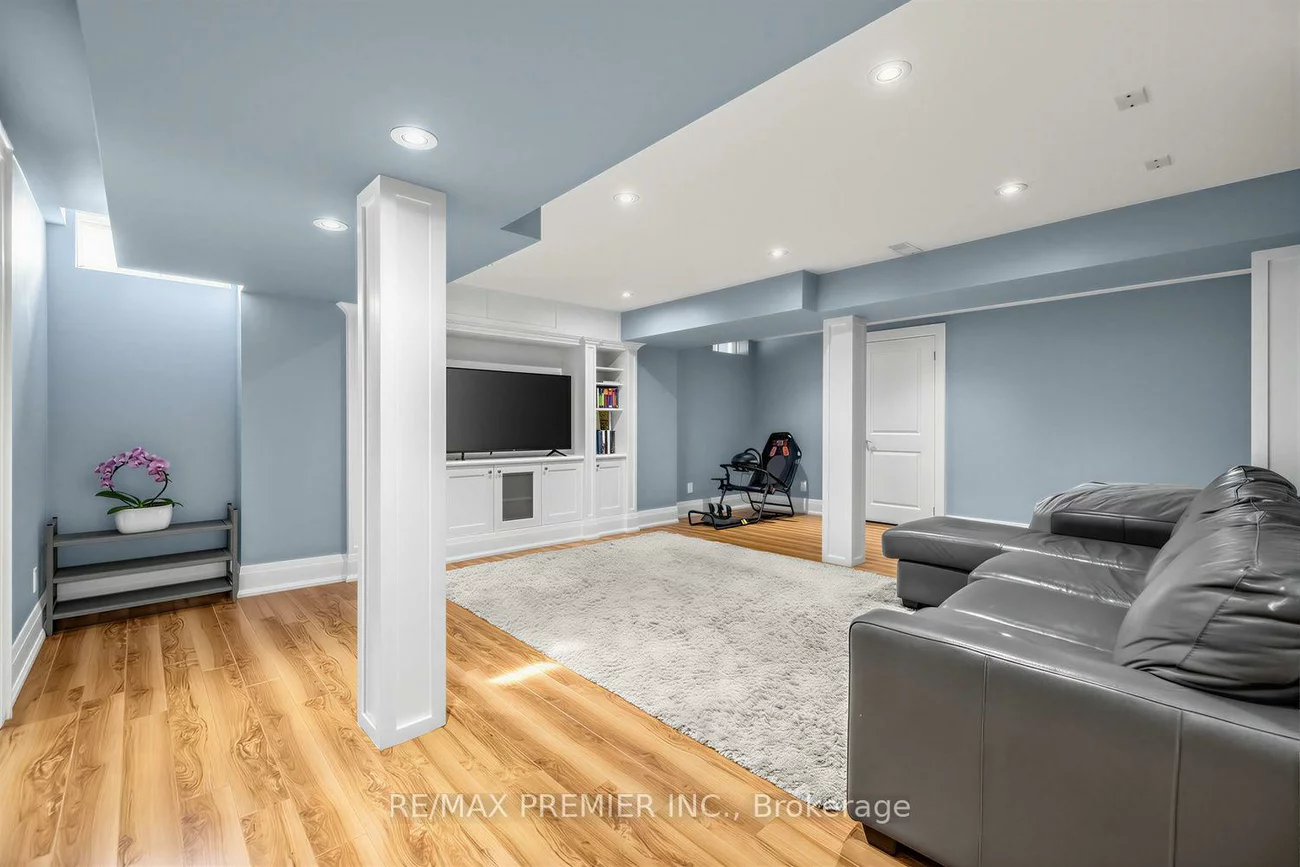 47, Berry, Vellore Village, Vaughan