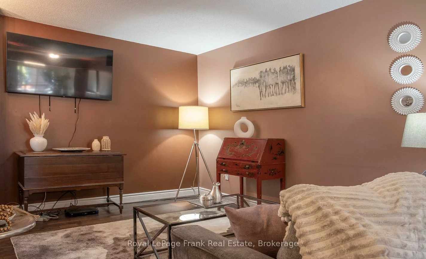 22, Peachtree, Glen Shields, Vaughan