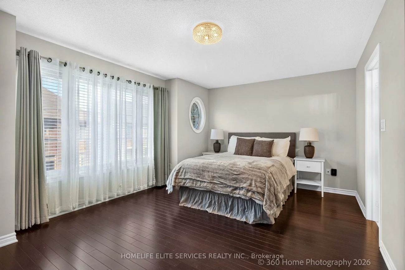 70, Farooq, Vellore Village, Vaughan