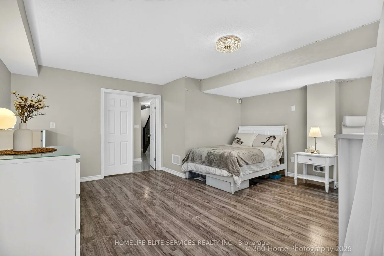 70, Farooq, Vellore Village, Vaughan
