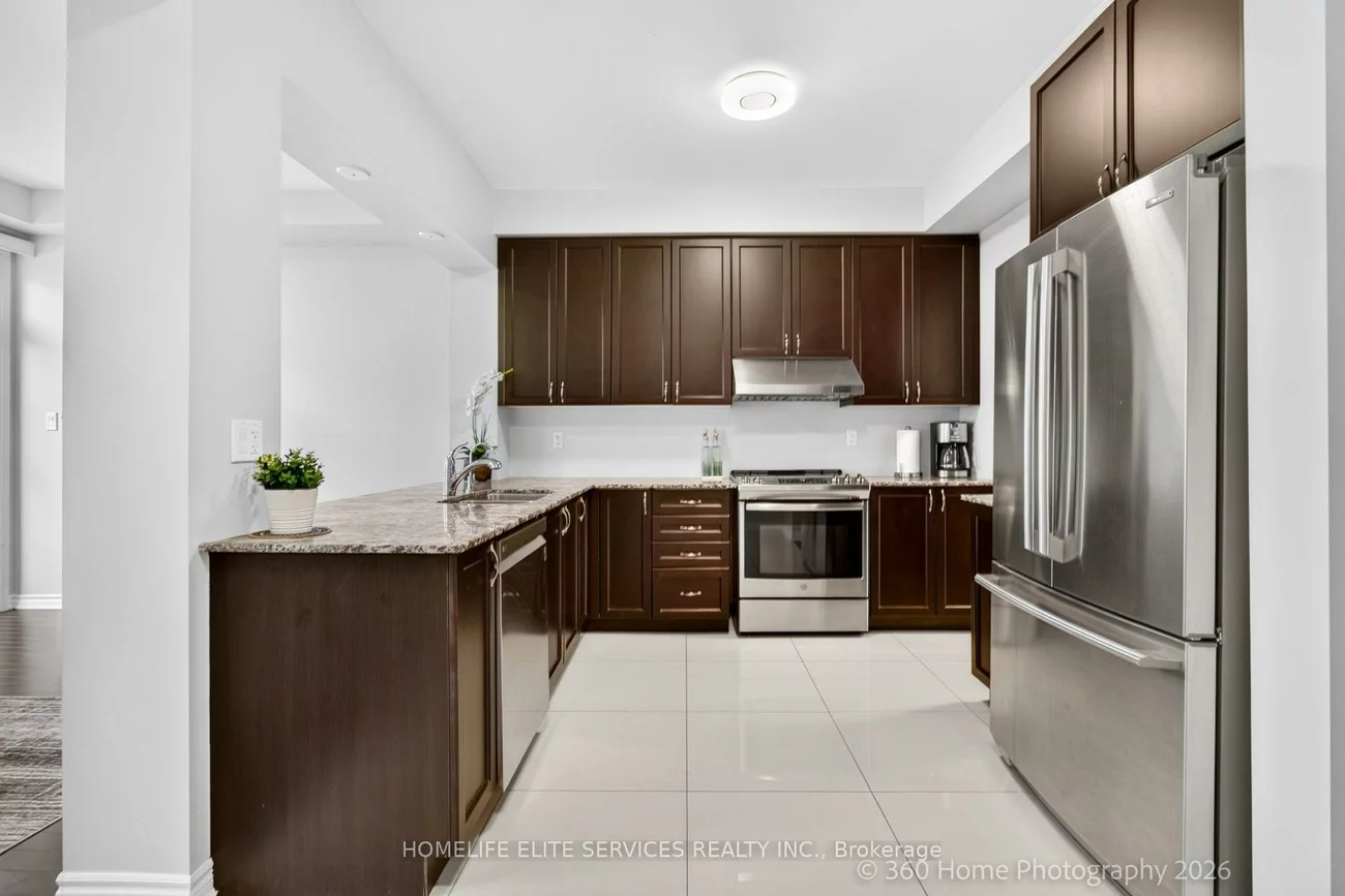 70, Farooq, Vellore Village, Vaughan