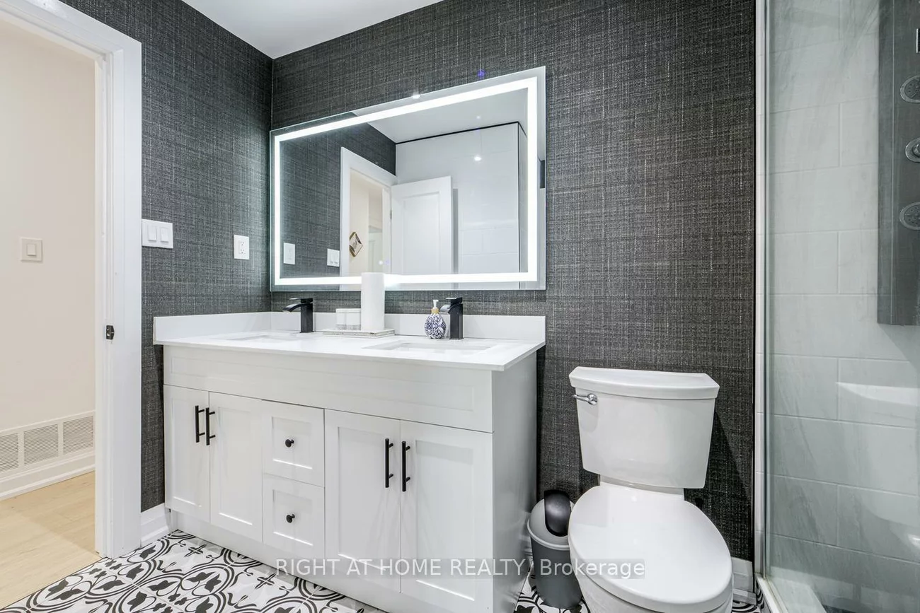 84, Aberdeen, East Woodbridge, Vaughan