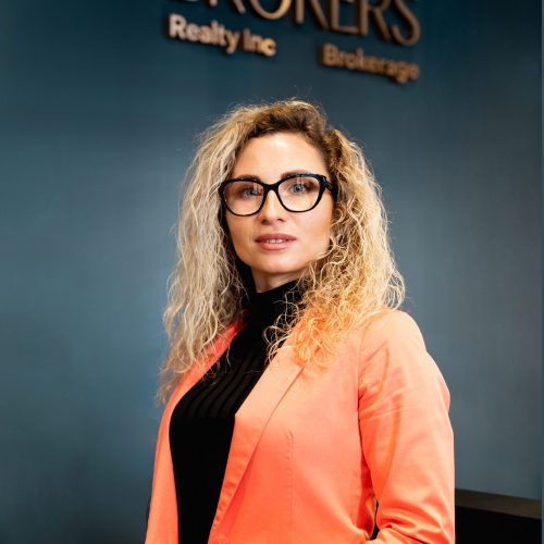 Valentina Culeanu is a Real Estate Broker with Brewing Brokers Team 