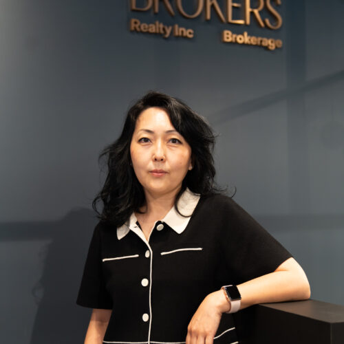 Olga Ni is a Real Estate Broker with Brewing Brokers Team 